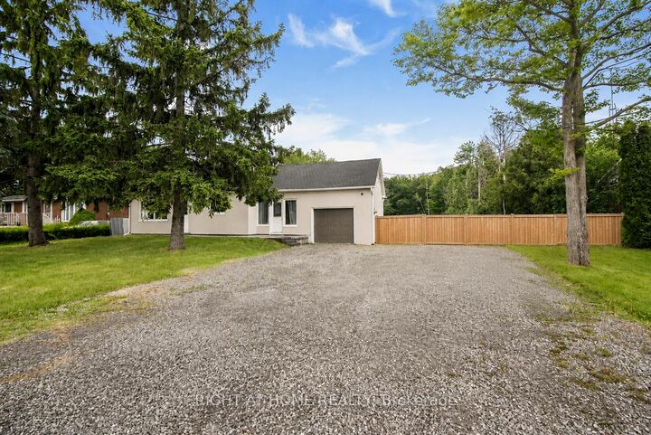 100 Green Mountain Road E — photo 1