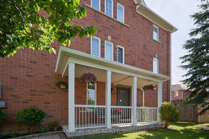 Property Photo: 271 Richvale Drive S 24 ON L6Z 4W7
