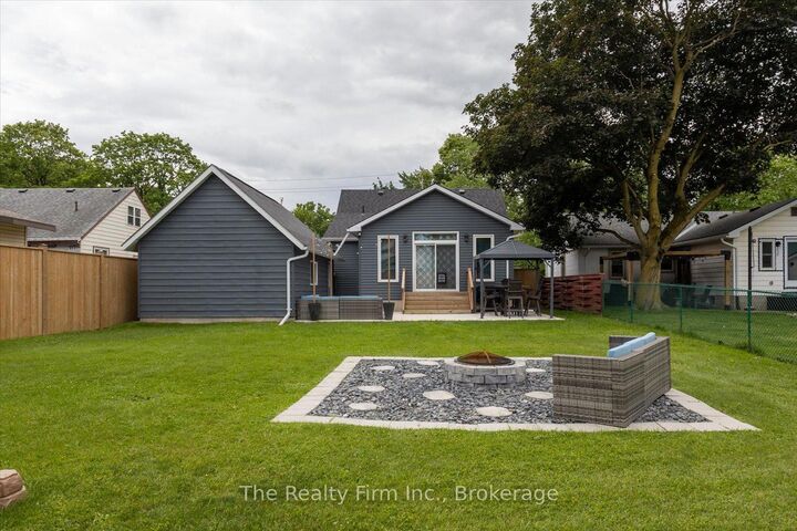 Property Photo: 374 West Gore Street ON N5A 1L1