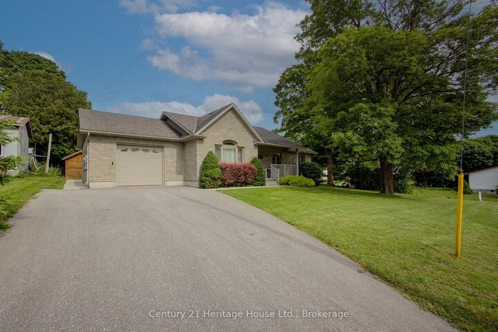 Property Photo: 467 William Street N ON N0G 1R0