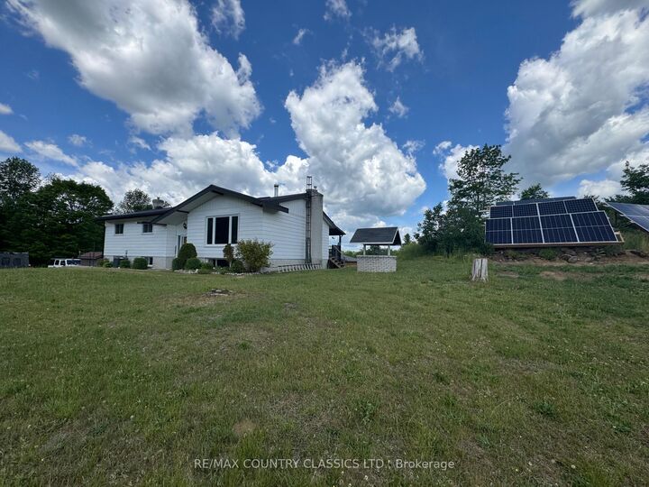 Property Photo: 18 Soikie Road ON K0K 3J0