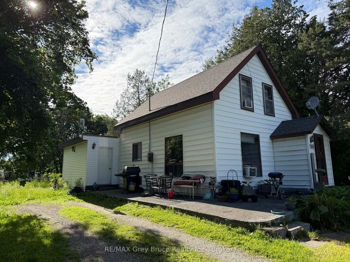 Property Photo: 290 Berford Street ON N0H 2T0