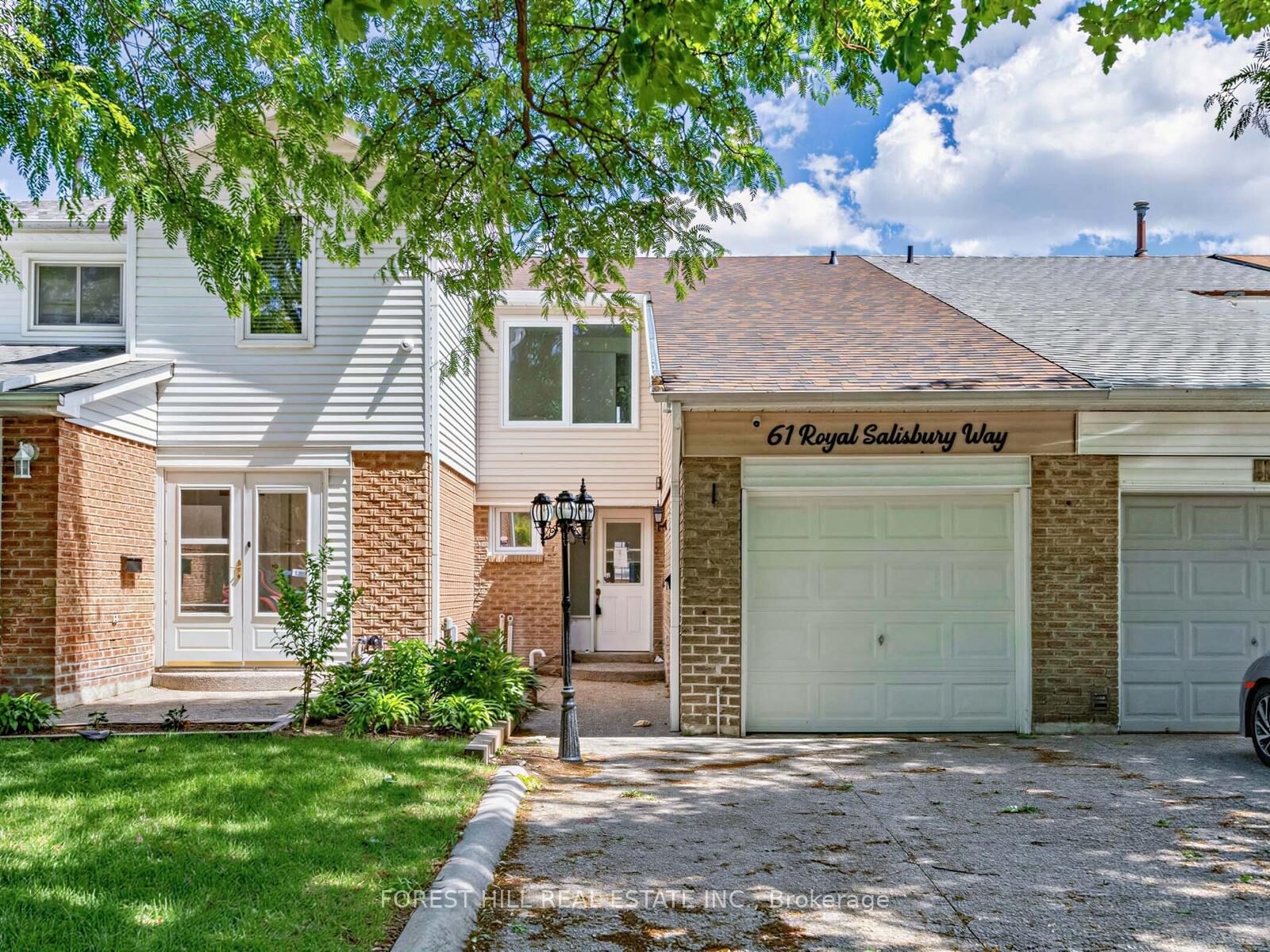 Property Photo: 61 Royal Salisbury Way ON L6V 3J3