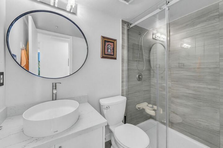 Property Photo: 1238 Melville Street 1706 BC V6E 4N2