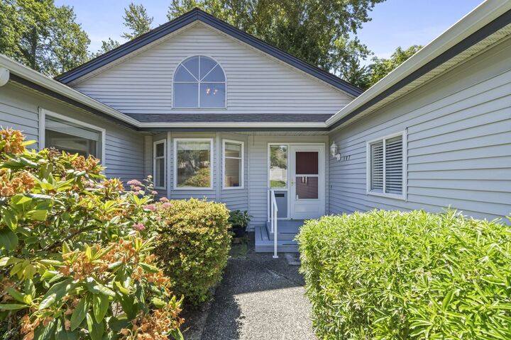 Property Photo: 1744 128 Street 107 BC V4A 3V4
