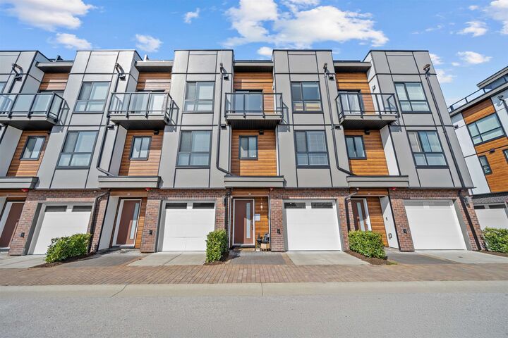 19760 55 Avenue 49 — photo 1