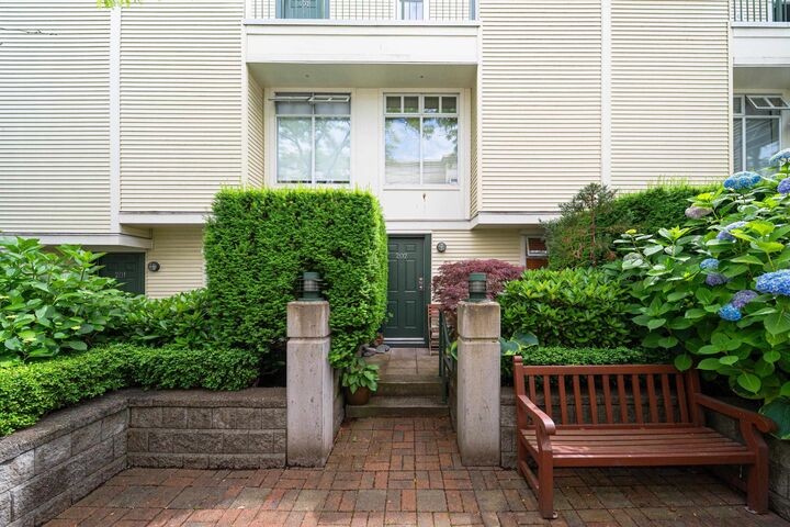 Property Photo:  3727 W 10th Avenue 202  BC V6R 2G5 