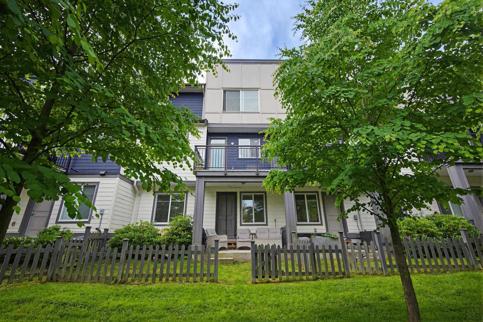 Property Photo:  15665 Mountain View Drive 75  BC V3Z 0W8 