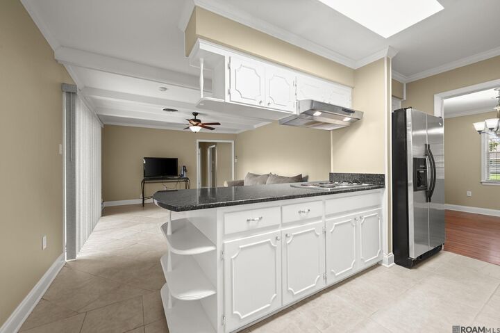 Property Photo: 1088 S Burgess Dr LA 70815