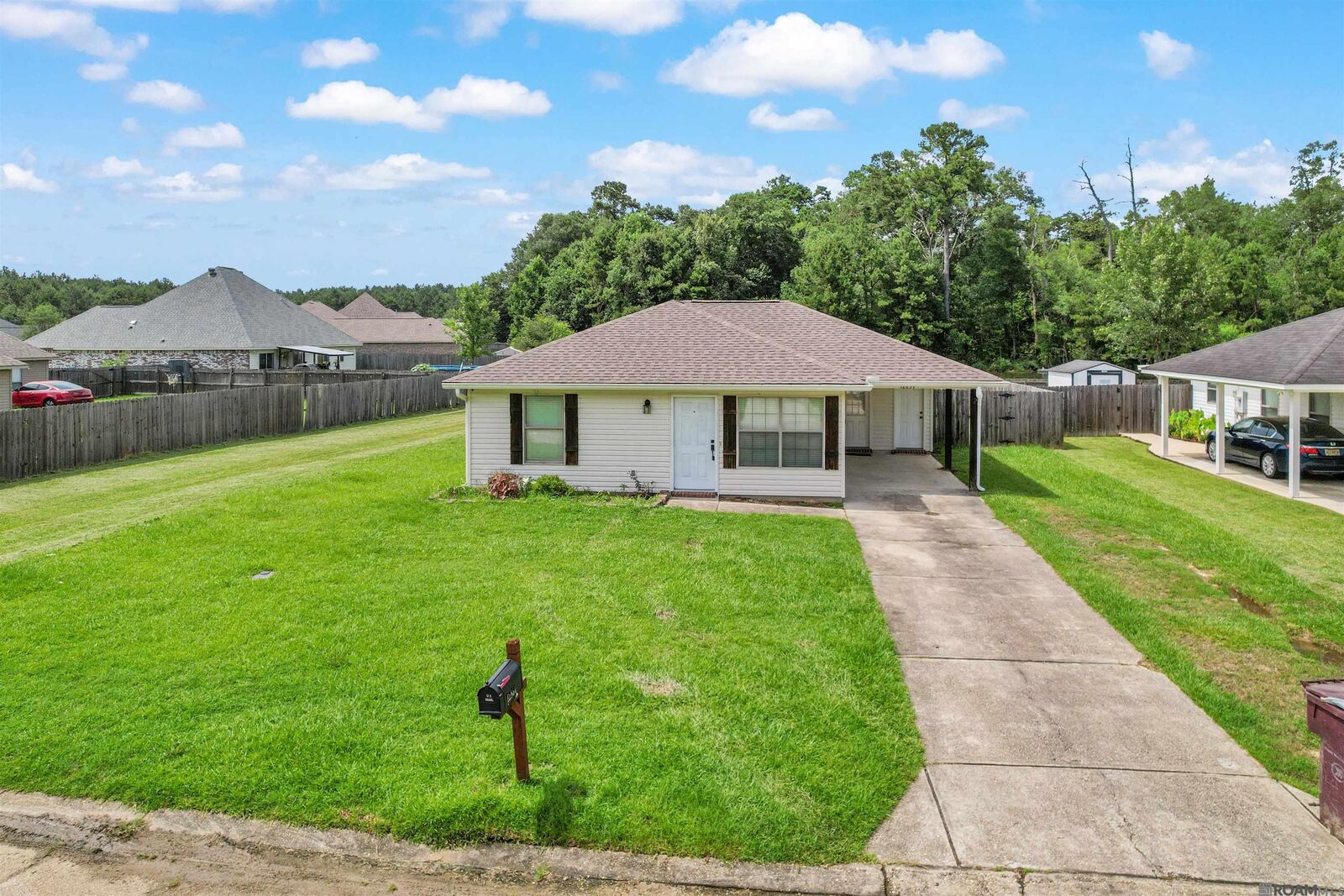 Property Photo:  12837 Mulberry Dr  LA 70726 