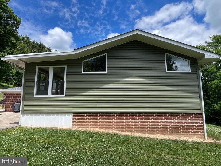 Property Photo:  820 Woodland Avenue  MD 21502 