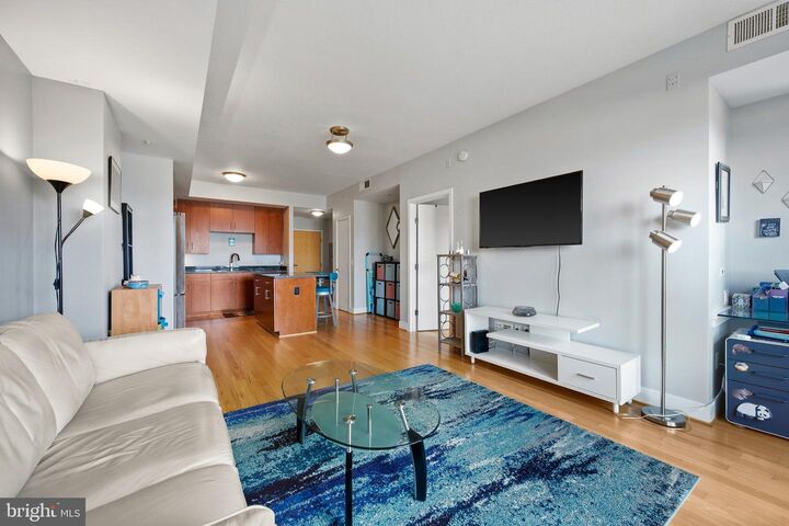 Property Photo:  910 M Street NW 1006  DC 20001 