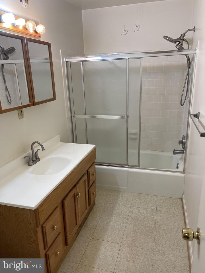 Property Photo: 7911 Meadow Court VA 20109