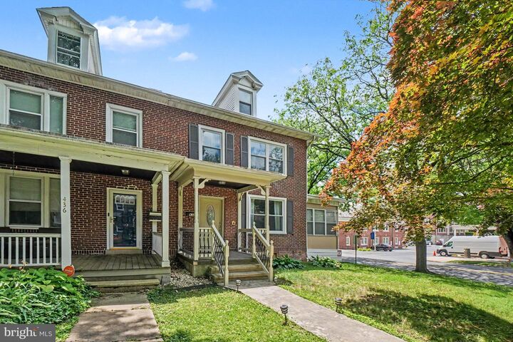 Property Photo:  438 Oak Tc  PA 19611 