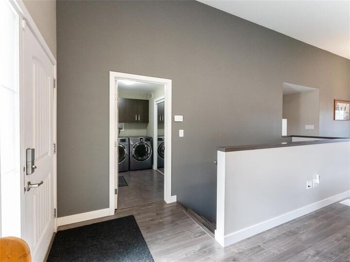Property Photo:  30 Woodridge Drive  MB R0E 0C0 