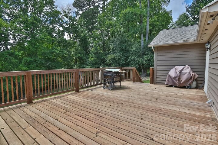 Property Photo:  135 Holly Hill Drive  NC 28621 