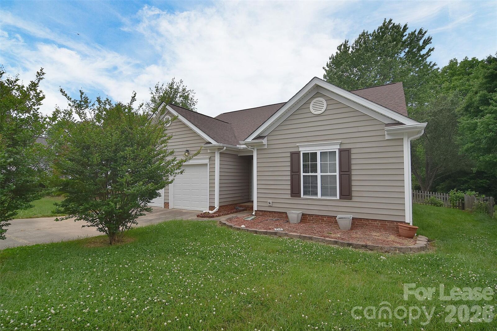 Property Photo: 550 Carlisle Drive NC 28079