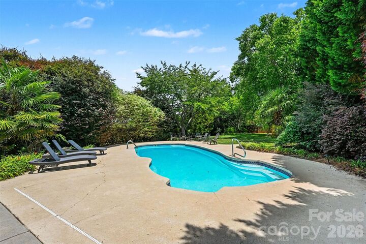 Property Photo:  2442 Smith Cove Road  NC 28037 