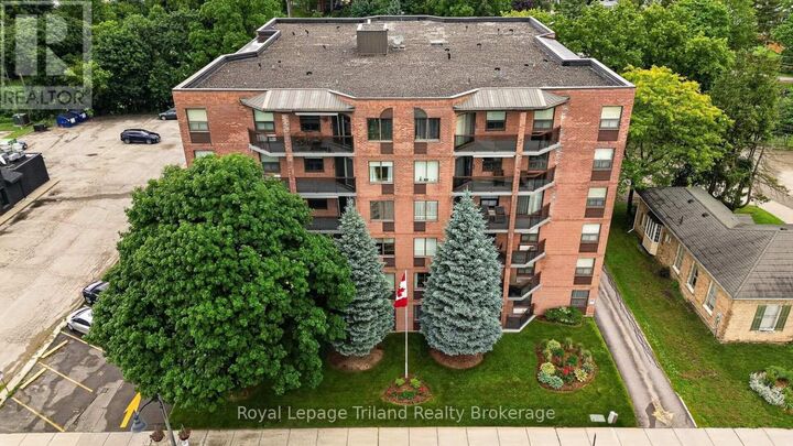 Property Photo:  217 Thames Street South 102  ON N5C 2T6 