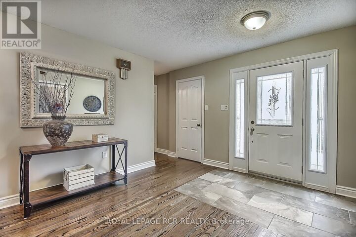 Property Photo: 617 Brooker Ridge ON L3X 1V7