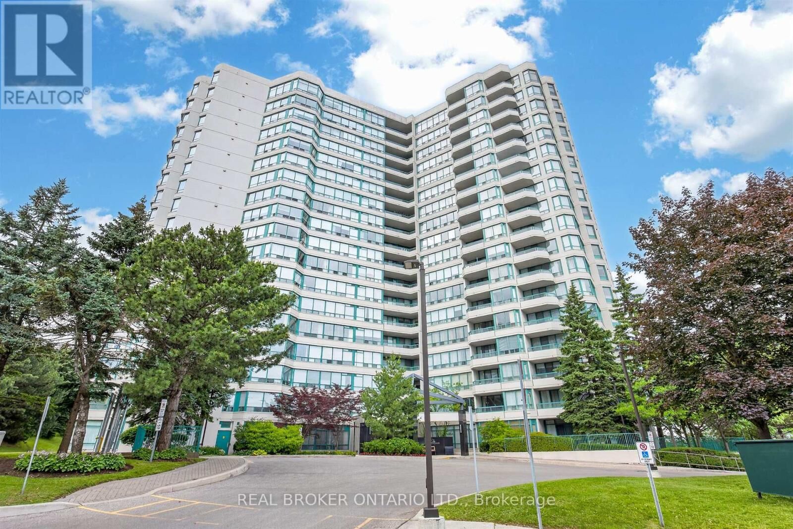Property Photo:  7250 Yonge Street 501  ON L4J 7X1 
