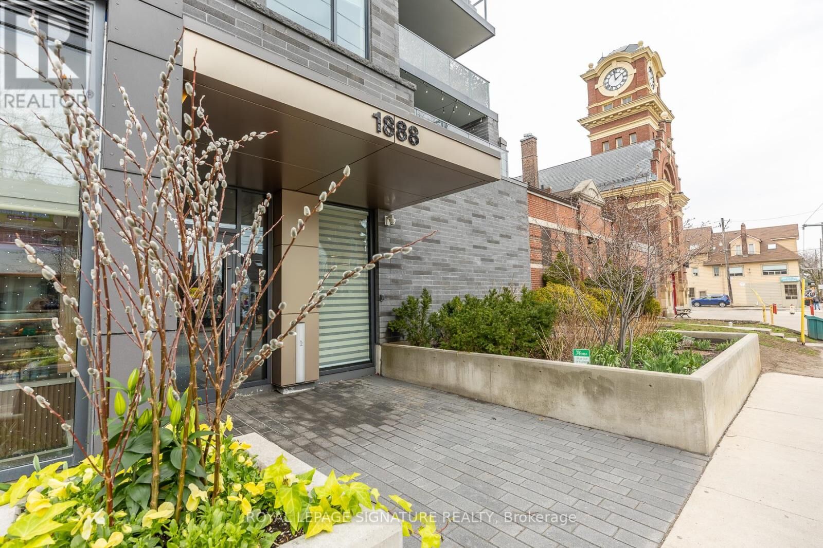 Property Photo: 1888 Queen Street East 204 ON M4L 1H4