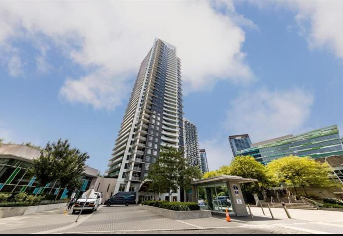 Property Photo: 9887 Whalley Boulevard 801 BC V3T 0P4