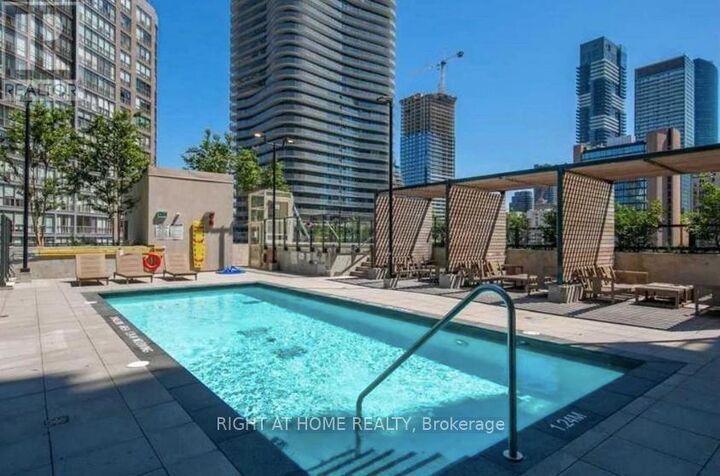 Property Photo:  955 Bay Street 1616  ON M5S 0C6 