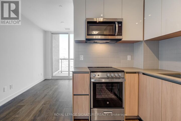 Property Photo:  3100 Keele Street 909  ON M3M 2H4 