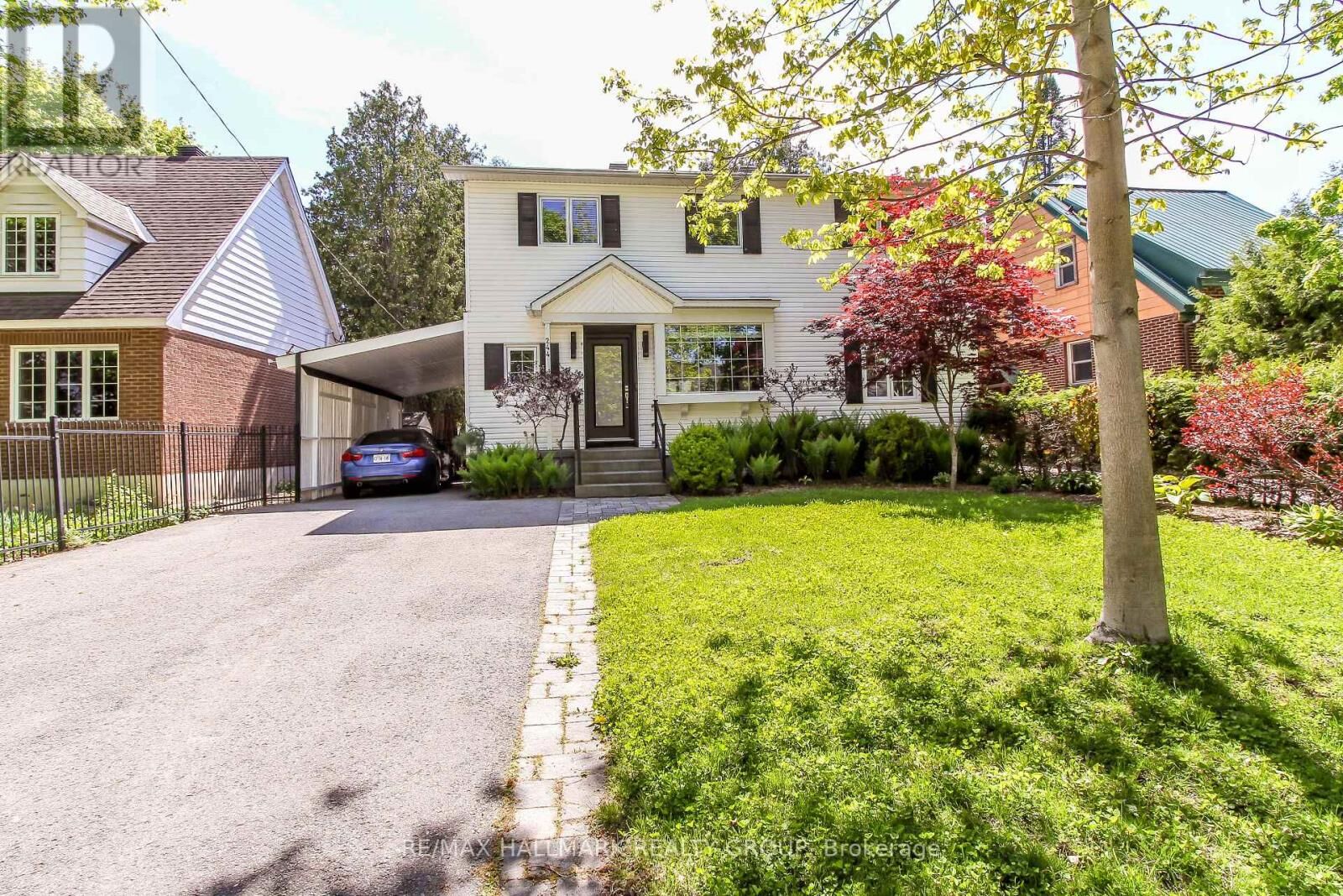 Property Photo:  244 Greensway Avenue  ON K1L 7V4 