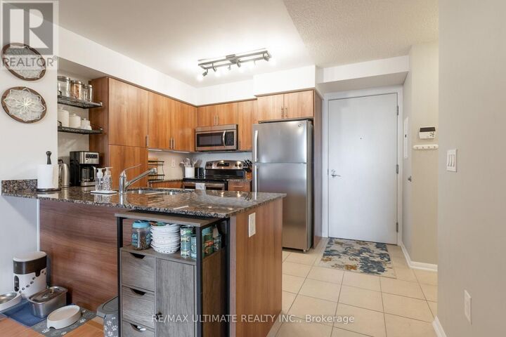 Property Photo: 830 Lawrence Avenue West 308 ON M6A 0B6