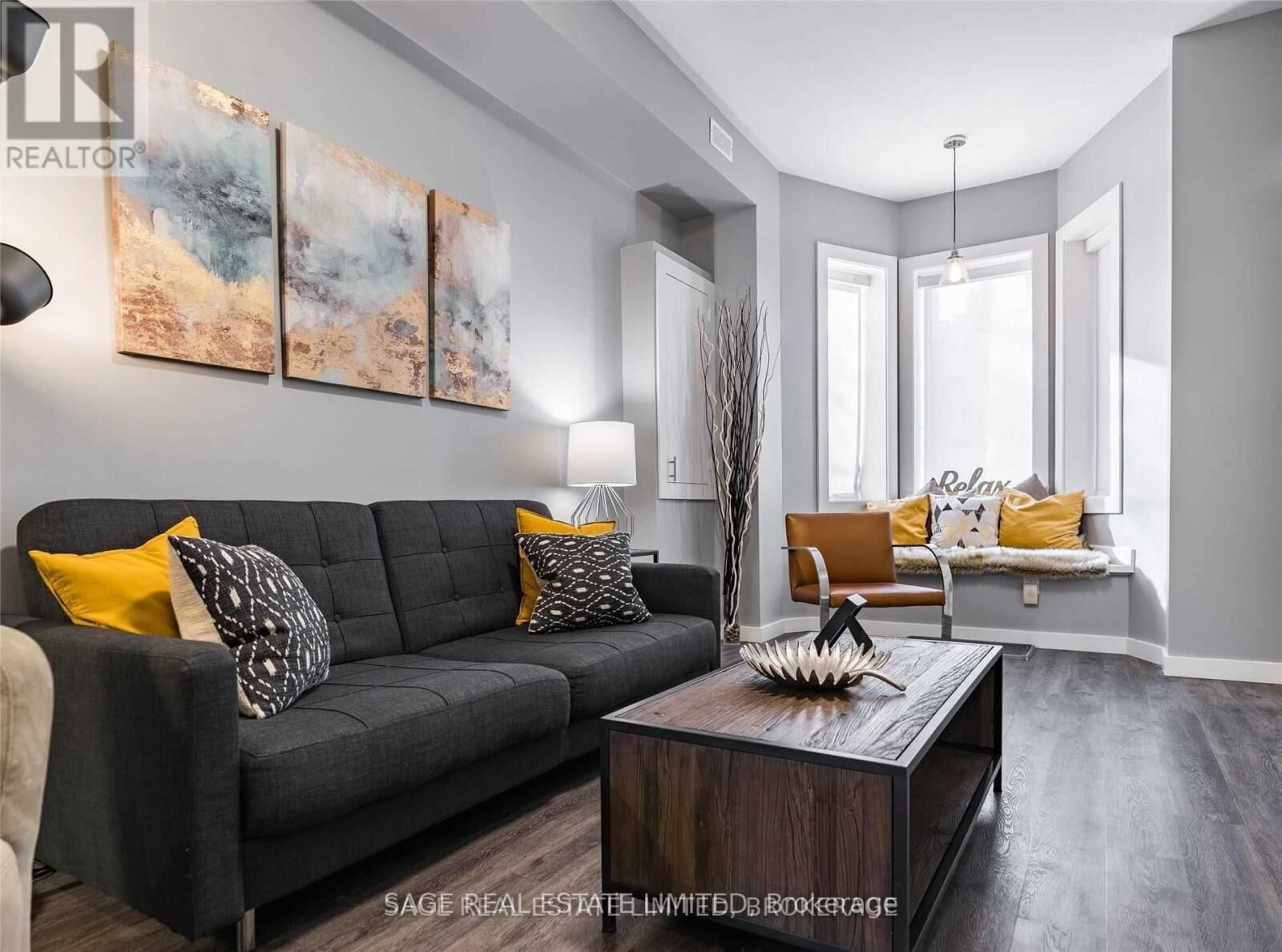 Property Photo: 247 Lisgar Street ON M6J 3G8