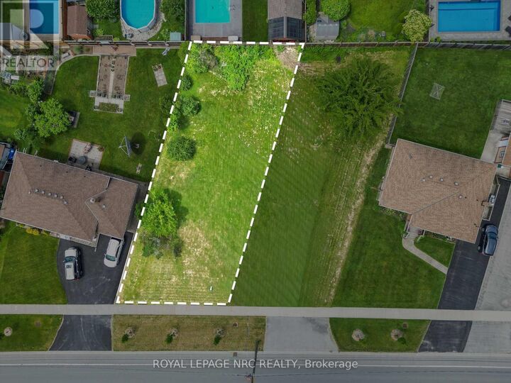 Property Photo:  267 Lakeshore Road  ON L2M 1R9 
