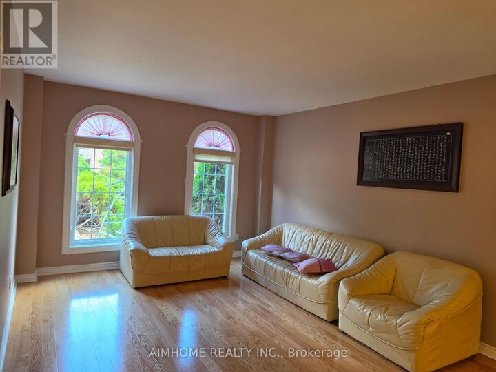 Property Photo:  49 Holbrook Court  ON L3R 7P8 