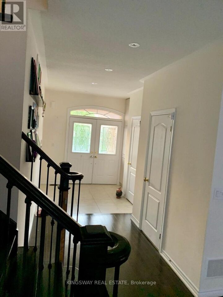 Property Photo: 158 Minto Crescent ON L9T 7P5