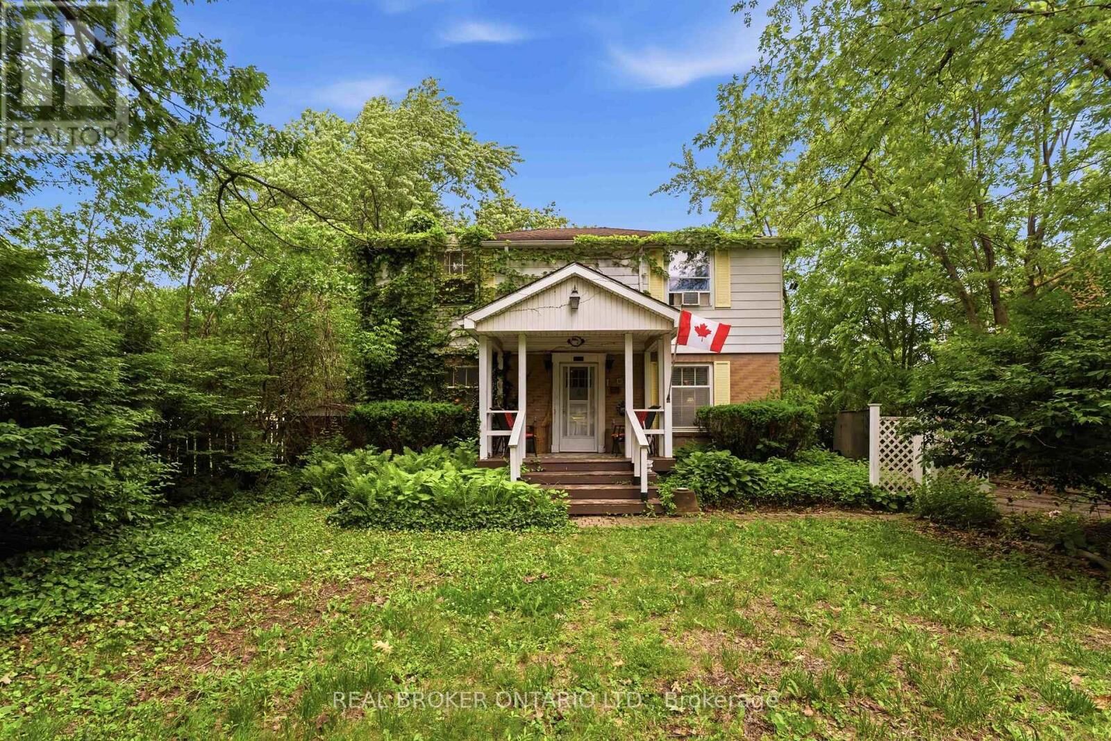 Property Photo:  42 Price Avenue  ON L3C 3X9 