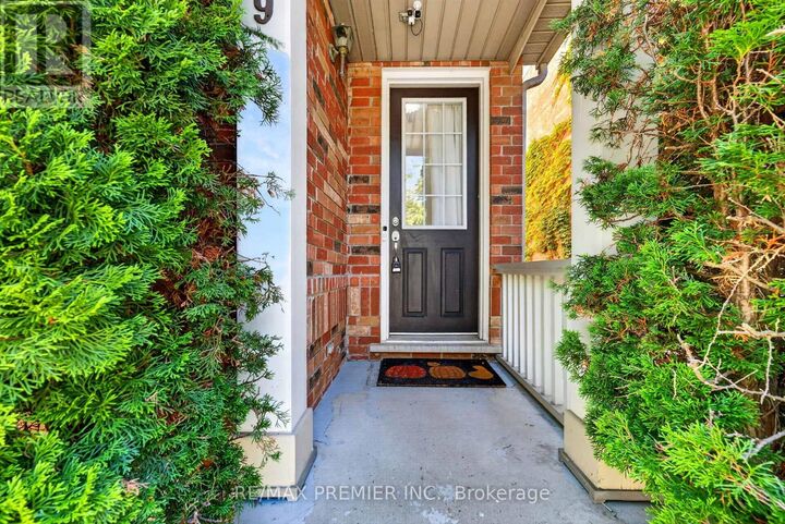 Property Photo:  9 Pascoe Drive  ON L6B 1B8 