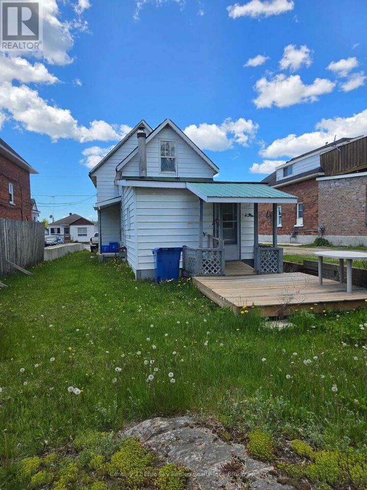 Property Photo:  732 McIntyre Street East  ON P1B 2Z9 