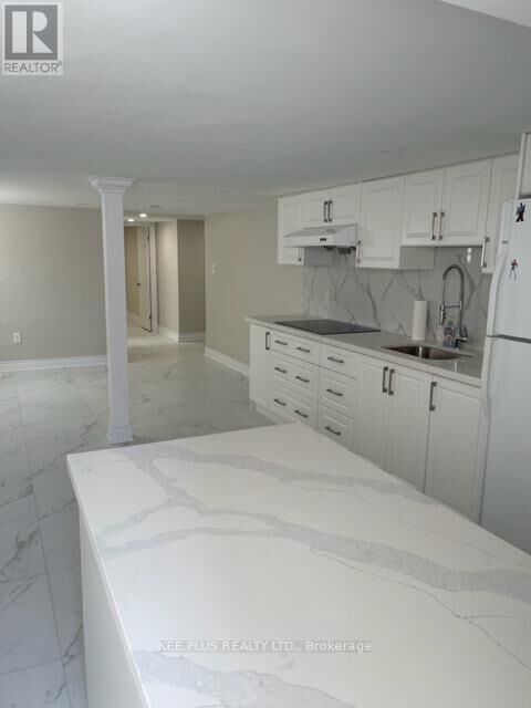 Property Photo:  38 Cliffside Drive  ON M1N 1L3 