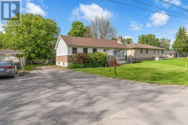 Property Photo:  44 Cranbrook Street  ON K7M 4N2 