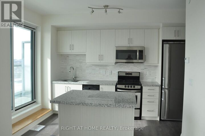 Property Photo:  68 Canterbury Place 1707  ON M2N 0H8 