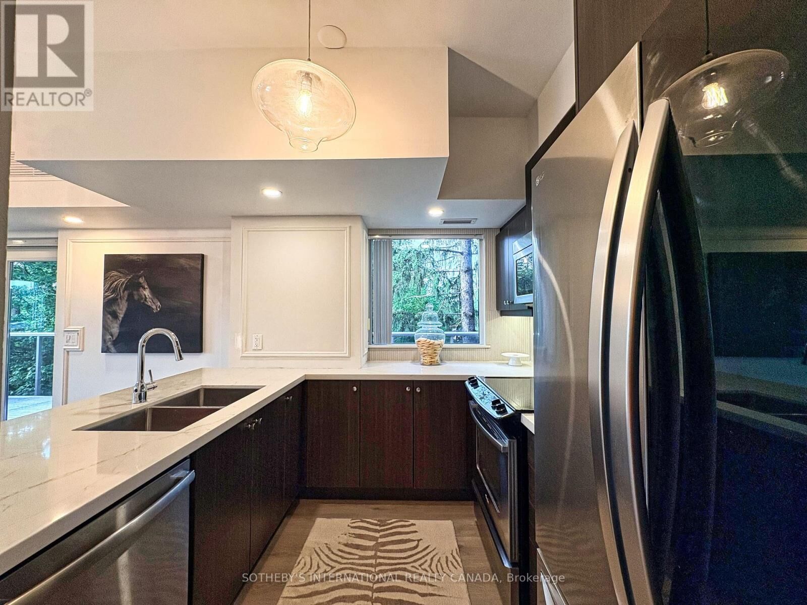 Property Photo:  8302 Islington Avenue 302  ON L4L 0E6 