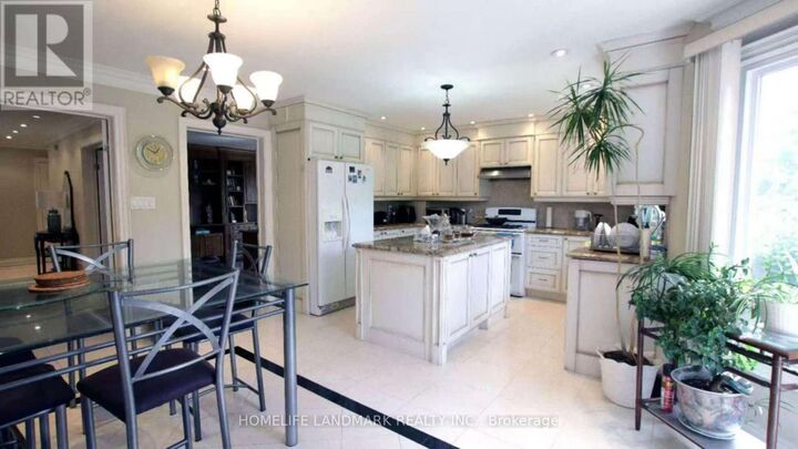 Property Photo:  54 Castleridge Drive Main  ON L4B 1R3 