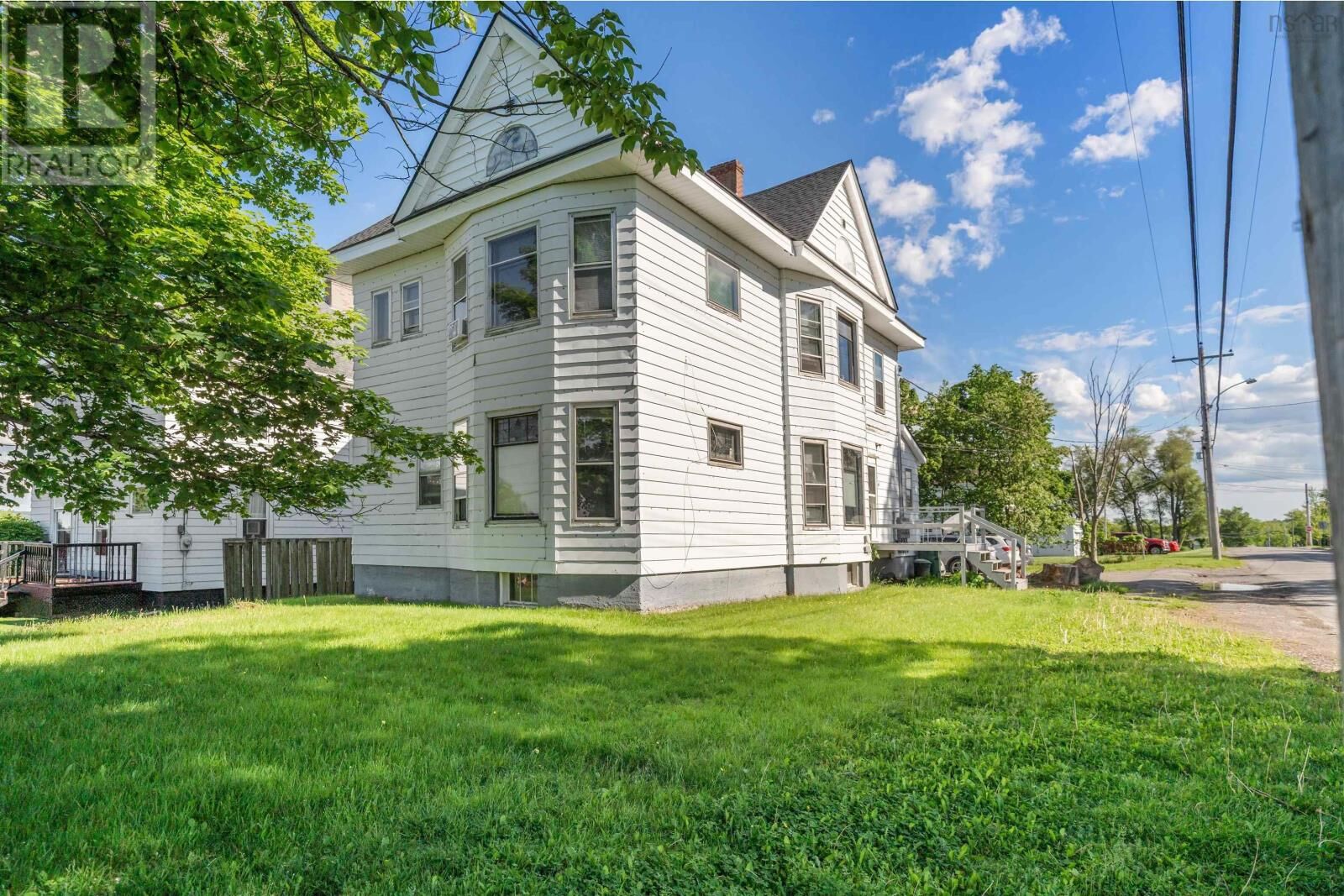 Property Photo:  105 Park Street  NS B0K 1S0 