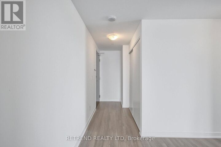 Property Photo:  85 Duke Street West 1504  ON N2H 0B7 