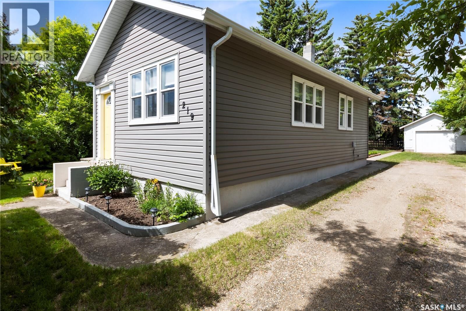Property Photo: 219 Margaret Street SK S0G 0L0