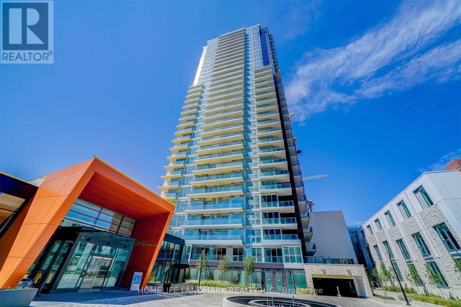 Property Photo: 85 McMahon Drive 905 ON M2K 0H1