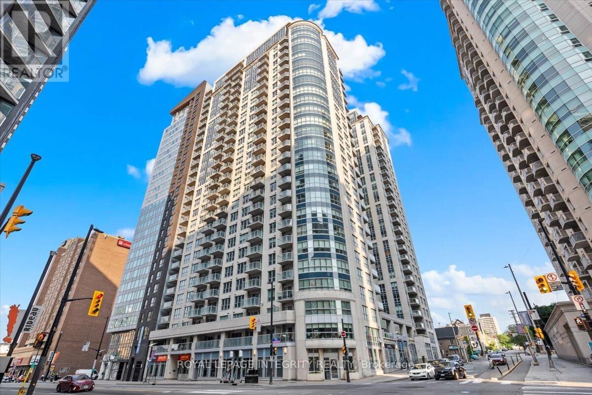 Property Photo: 242 Rideau Street 909 ON K1N 0B7