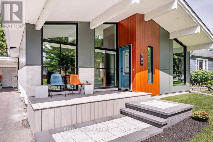 Property Photo: 199 Lennox Park Avenue ON K1G 0K3