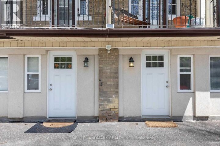 Property Photo: 103-105 Chatsworth Drive 3 ON M4R 1R8